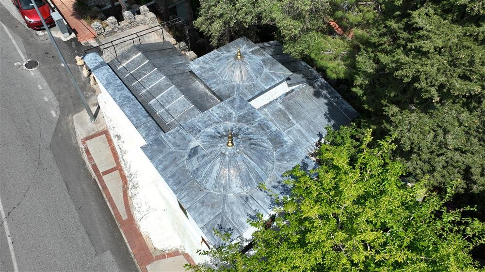 Sitti Zeynep Türbesi